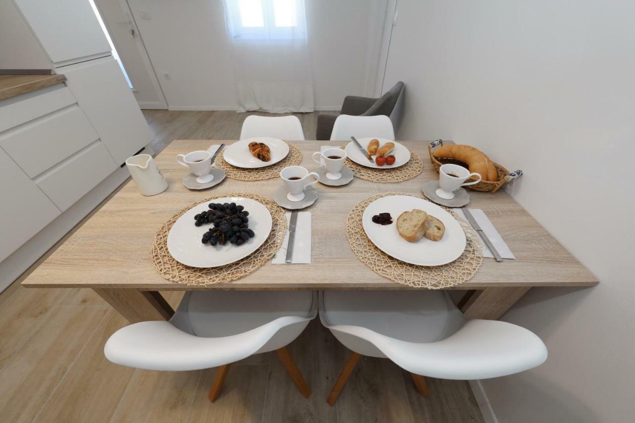 Apartmani Marta Задар Екстериор снимка