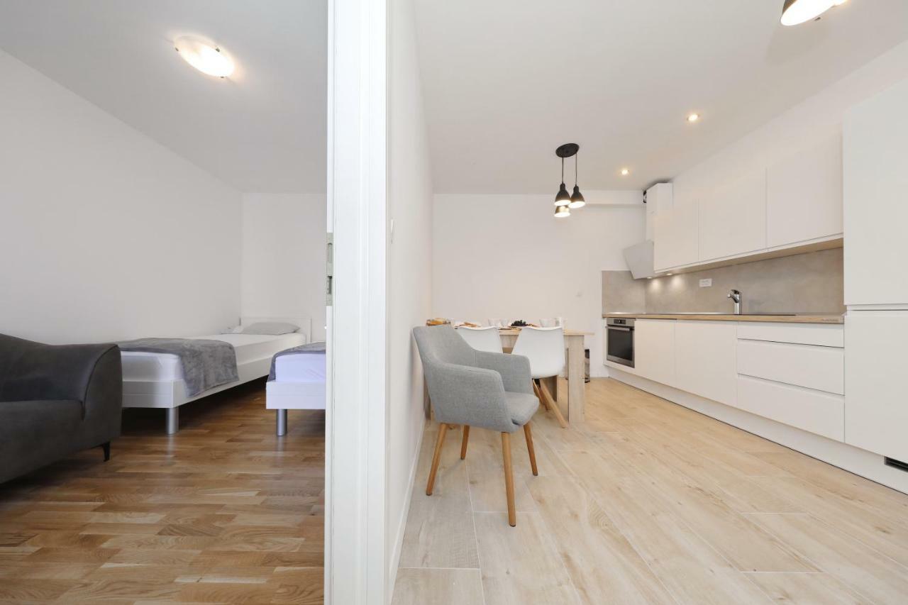 Apartmani Marta Задар Екстериор снимка